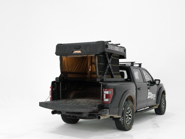 WinTopper Pickup Hardtop sollevato sul Ford F-150, vista posteriore