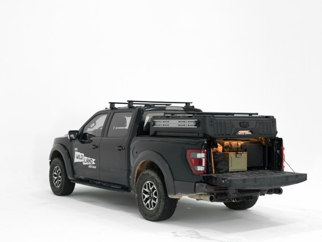 WinTopper Pickup Hardtop sollevato, vista laterale con sguardo sul vano di carico
