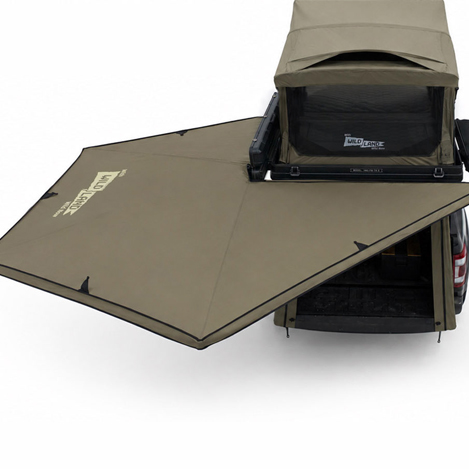 Tenda da sole 270°. Montaggio semplice grazie ai punti di fissaggio già presenti sul lato conducente. Accessorio opzionale.